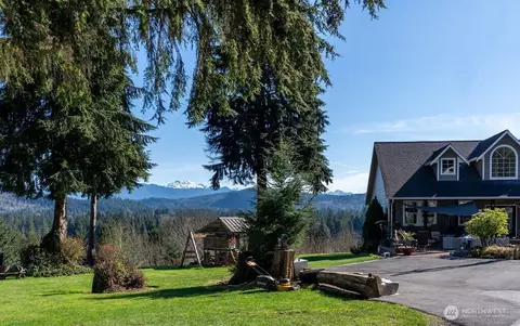 7516 Skinner Rd, Granite Falls, WA 98252