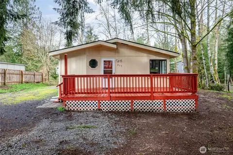 317 Rollingwood Dr, Kelso, WA 98626
