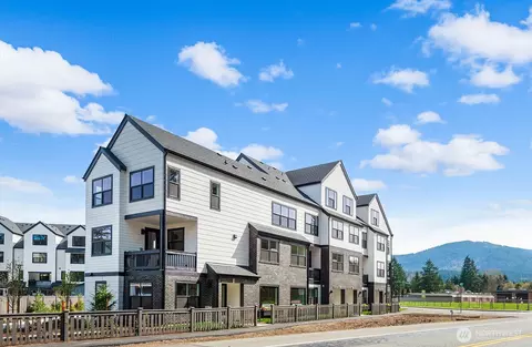 761 7th Ave NW, Issaquah, WA 98027