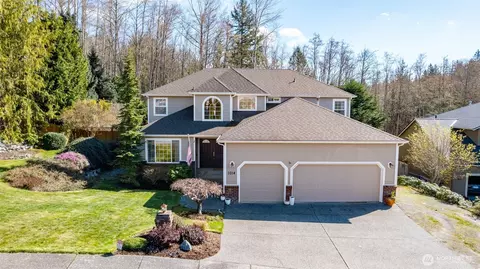 1014 S 38th Pl, Mount Vernon, WA 98274