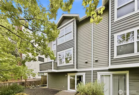 2427 NW 57th St #B, Seattle, WA 98107