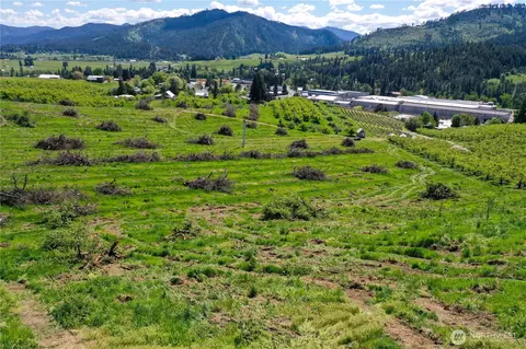 1 Ludwig Hill Rd, Peshastin, WA 98847