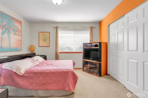 Bedroom - 10209 28th Dr SE, Everett, WA 98208 photo 4 of 6