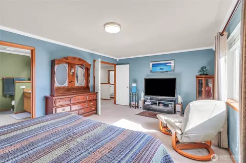 Bedroom - 10209 28th Dr SE, Everett, WA 98208 photo 1 of 6
