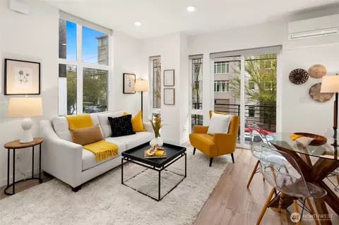 109 22nd Ave E #F, Seattle, WA 98112