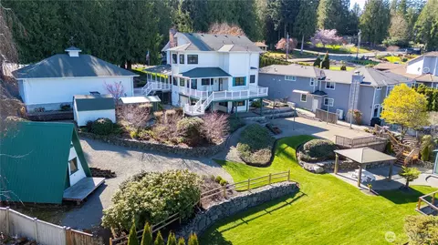 4217 Lakeridge Dr E, Lake Tapps, WA 98391