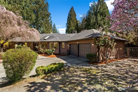 25306 212th Pl SE, Maple Valley, WA 98038