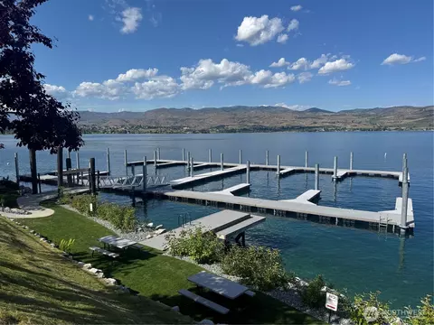 4057 Lakeview Pl, Chelan, WA 98816