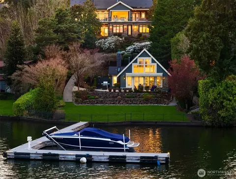 4102 100th Ave SE, Mercer Island, WA 98040