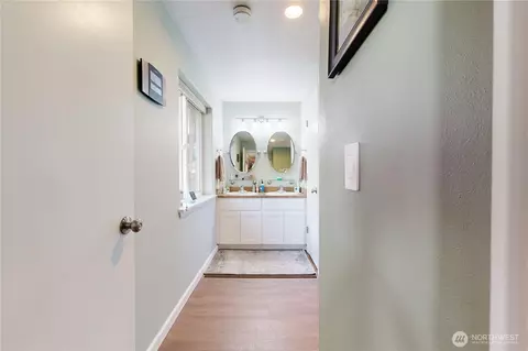 Entry Way - 821 E Chestnut St, Walla Walla, WA 99362 photo 1 of 1