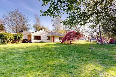 Exterior - 821 E Chestnut St, Walla Walla, WA 99362 photo 4 of 16