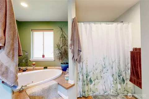 Bath - 821 E Chestnut St, Walla Walla, WA 99362 photo 3 of 3