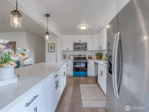 Kitchen - 18 232nd Pl SW, Bothell, WA 98021 photo 2 of 3