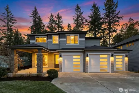 12055 SE May Creek Park Dr, Newcastle, WA 98056