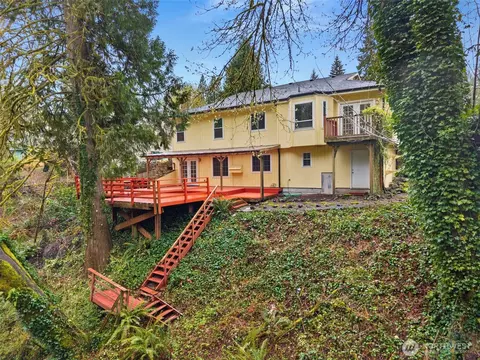 2415 SW Tyndell Cir, Tumwater, WA 98512