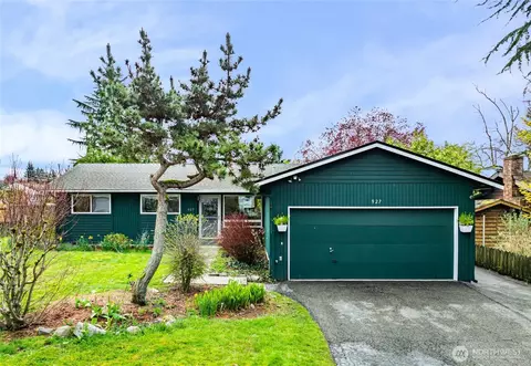 927 S 240th Pl, Des Moines, WA 98198