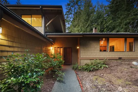 19306 SE 277th St, Kent, WA 98042