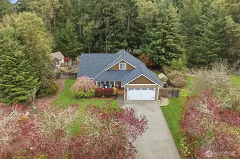 1061 Potlatch Dr, Fox Island, WA 98333