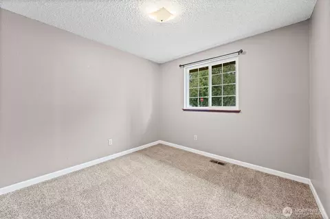 Bedroom - 401 Mill Ave SE, Orting, WA 98360 photo 2 of 2
