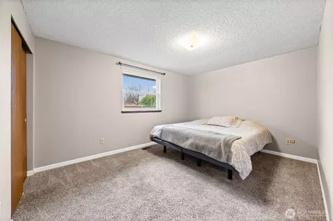 Bedroom - 401 Mill Ave SE, Orting, WA 98360 photo 1 of 2