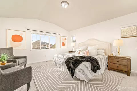 Bedroom - 23711 43 Dr SE, Bothell, WA 98021 photo 1 of 4