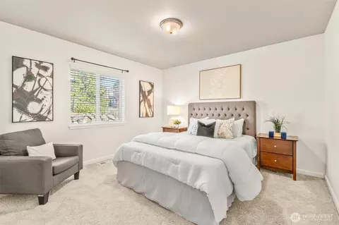 Bedroom - 23711 43 Dr SE, Bothell, WA 98021 photo 4 of 4