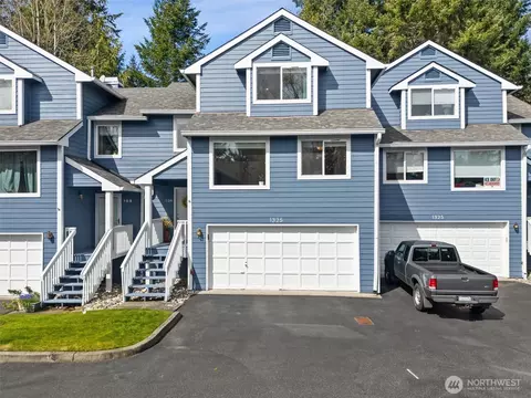 1325 NW Slate Ln #106, Silverdale, WA 98383