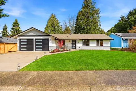 8810 NE 138th St, Kirkland, WA 98034