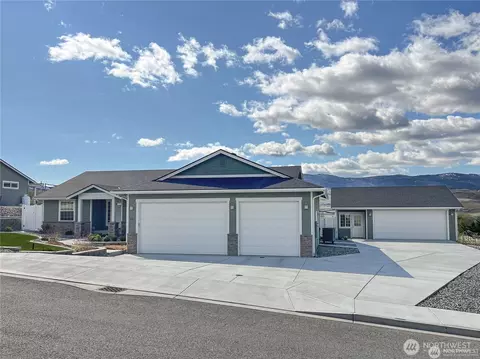 647 S Newton Ave, East Wenatchee, WA 98802