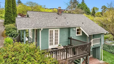 3707 SW Juneau St, Seattle, WA 98126