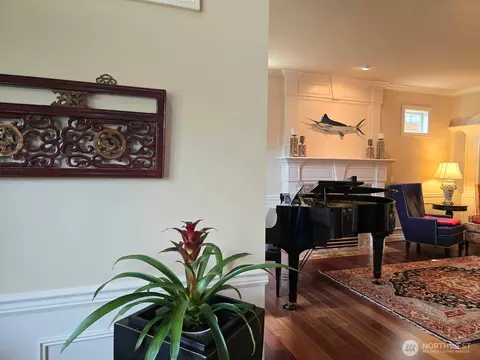 4569 162nd Ln SE, Bellevue, WA 98006