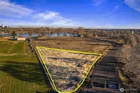 1 Valley Rd NE #1, Moses Lake, WA 98837