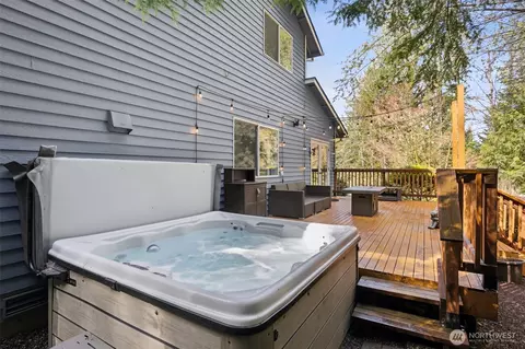 Exterior - 31000 186th Pl SE, Kent, WA 98042 photo 5 of 9