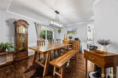 Dining - 31000 186th Pl SE, Kent, WA 98042 photo 1 of 4