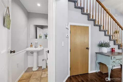 Entry Way - 31000 186th Pl SE, Kent, WA 98042 photo 1 of 3