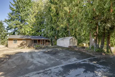 Exterior - 2324 Madison St, Everett, WA 98203 photo 3 of 7