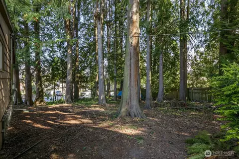 Exterior - 2324 Madison St, Everett, WA 98203 photo 4 of 7