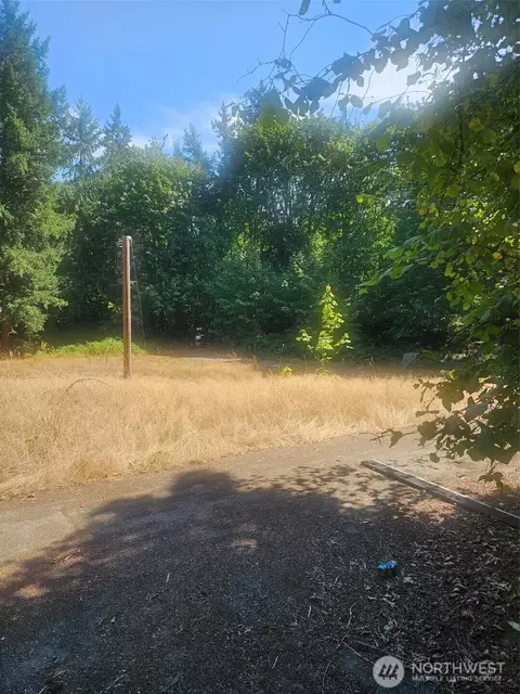 1083 Hull Ave, Port Orchard, WA 98366