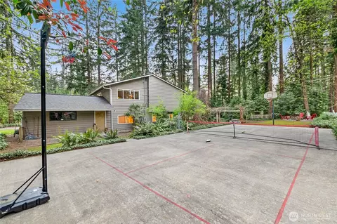 Exterior - 22403 53rd Ave SE, Bothell, WA 98021 photo 6 of 8