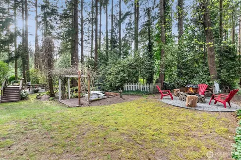 Exterior - 22403 53rd Ave SE, Bothell, WA 98021 photo 5 of 8