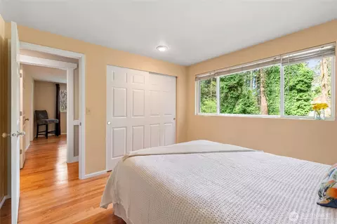 Bedroom - 22403 53rd Ave SE, Bothell, WA 98021 photo 5 of 7