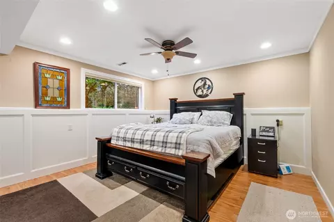 Bedroom - 22403 53rd Ave SE, Bothell, WA 98021 photo 1 of 7