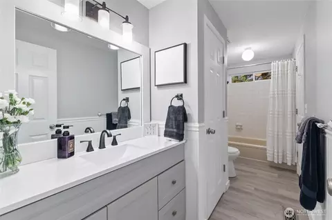 Bath - 22403 53rd Ave SE, Bothell, WA 98021 photo 4 of 5