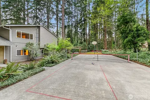 Exterior - 22403 53rd Ave SE, Bothell, WA 98021 photo 7 of 8