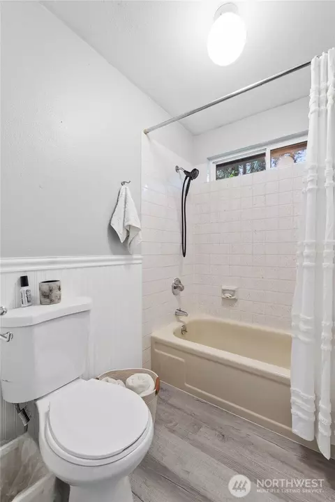 Bath - 22403 53rd Ave SE, Bothell, WA 98021 photo 5 of 5