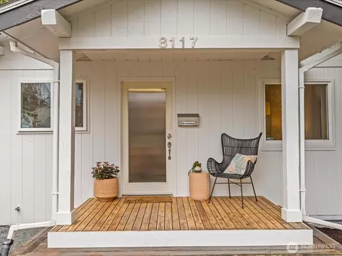 8117 17th Ave SW, Seattle, WA 98106
