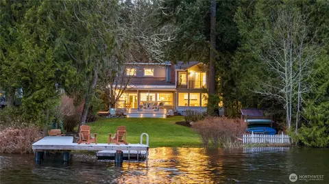 1626 W Beaver Lake Dr SE, Sammamish, WA 98075