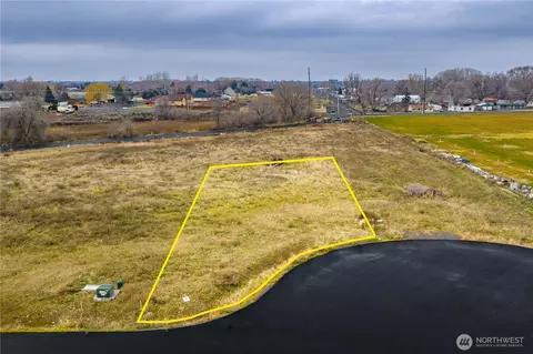 8 Valley Rd NE #8, Moses Lake, WA 98837