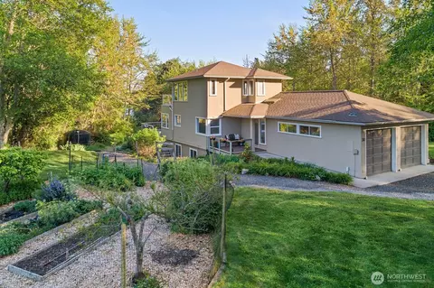 31 N Bay Ln, Friday Harbor, WA 98250