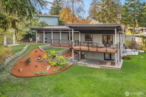 12211 SE 63rd Pl, Bellevue, WA 98006